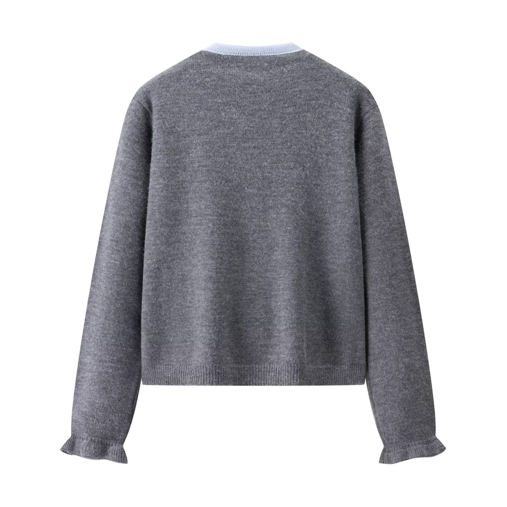 Two versatile knitted cardigans for college style vacation